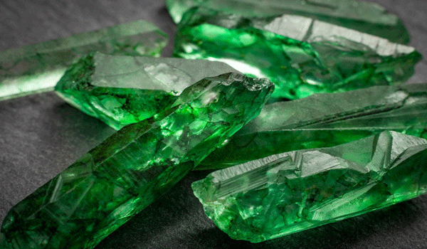 emerald-may-birthstone-780x